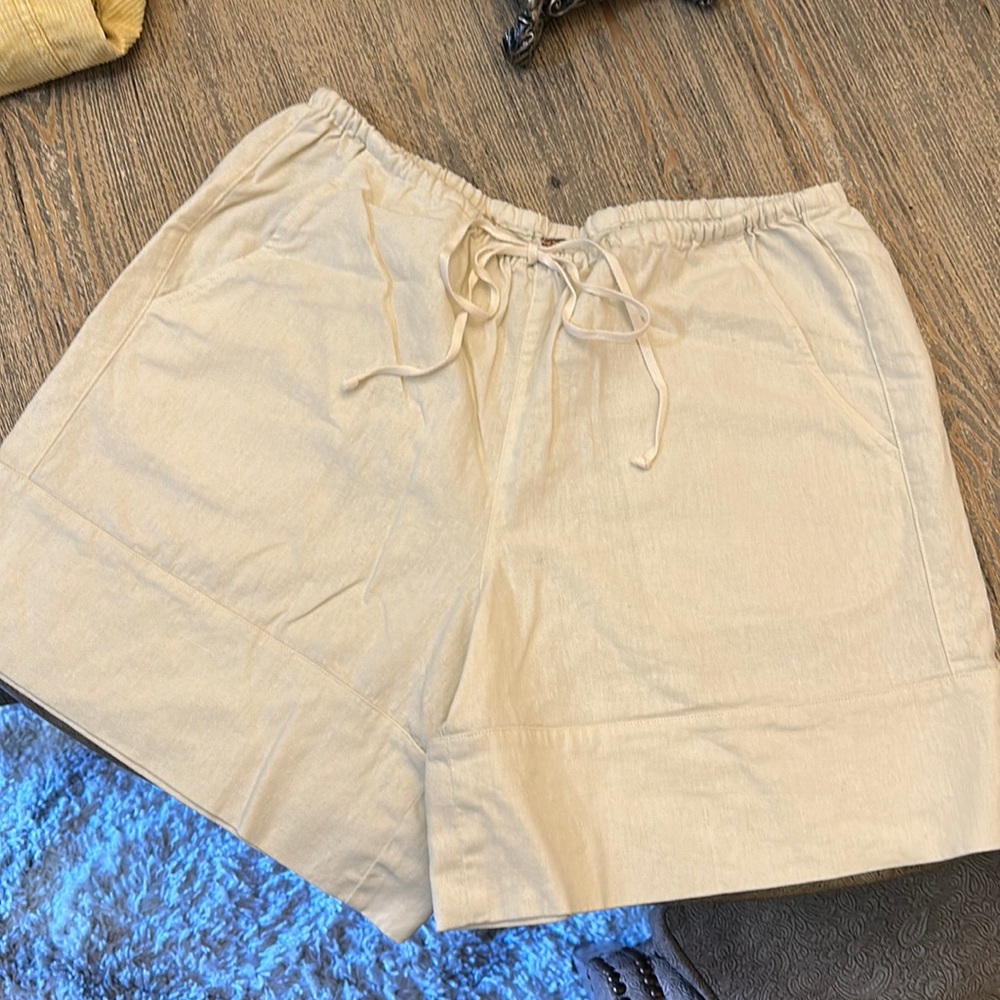 What A Vibe Cotton-Linen Shorts: M